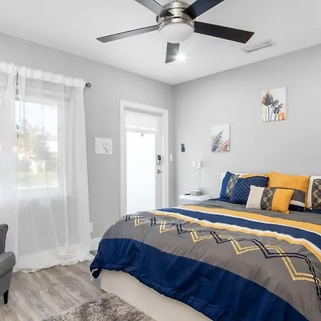 Cozy 1 Bdr Unit By Beach, Mall, & Downtown Ftl